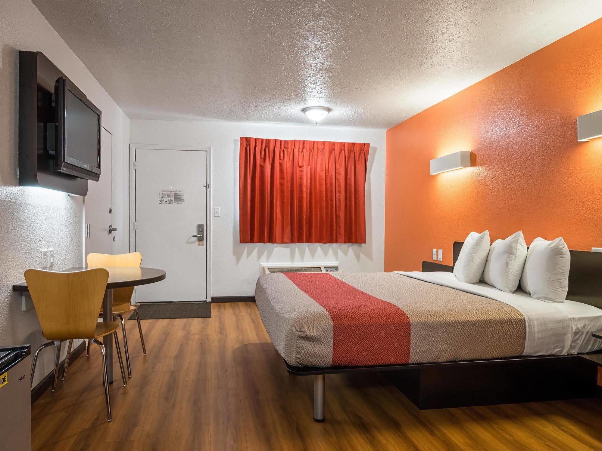 Motel 6-Columbus, Oh - Osu Eksteriør bilde