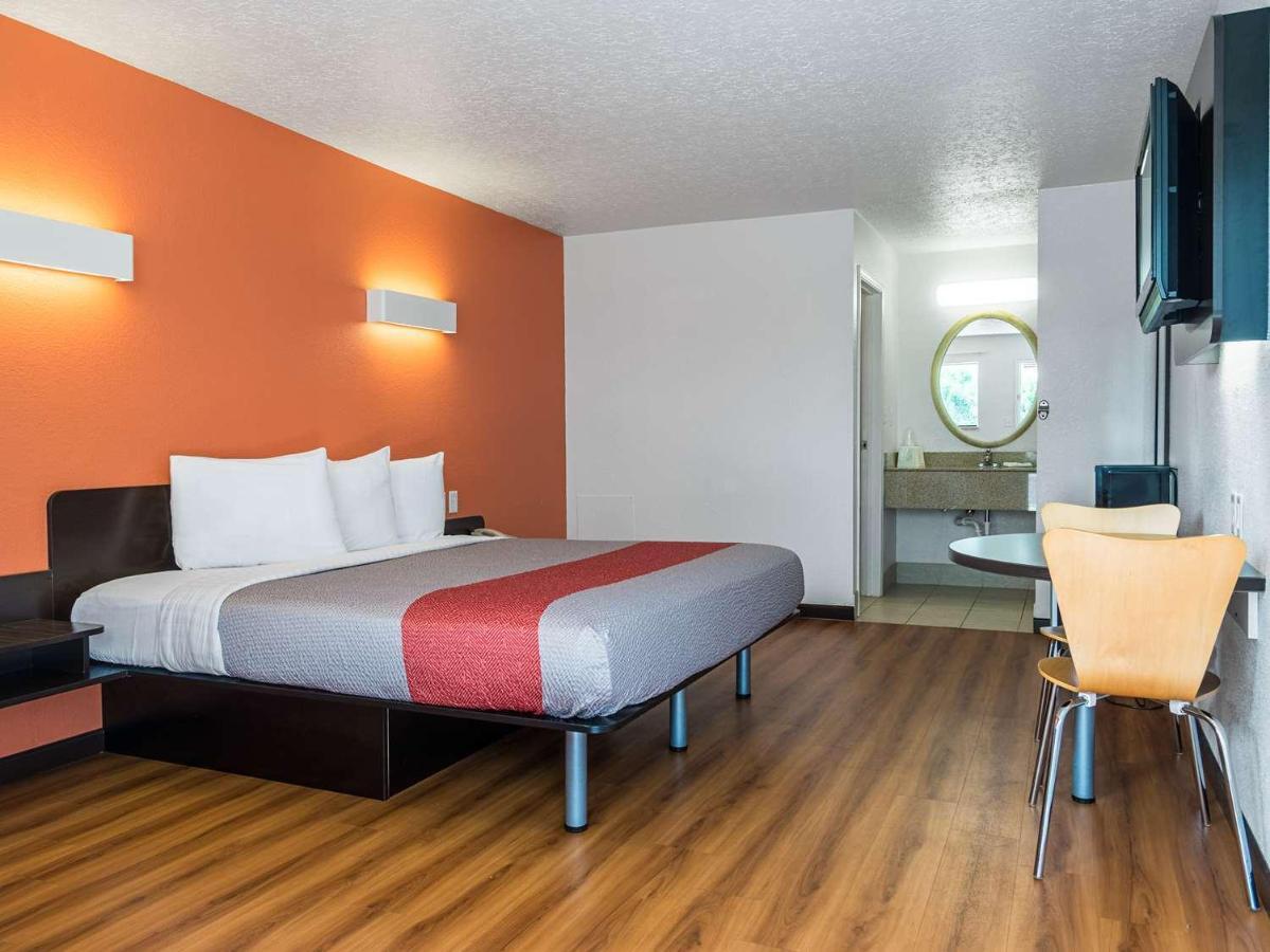 Motel 6-Columbus, Oh - Osu Eksteriør bilde